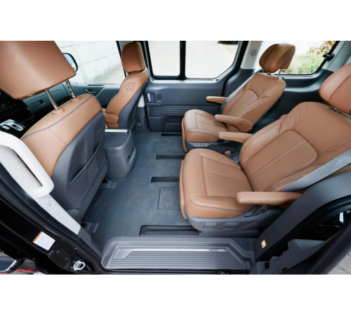 Аренда Hyundai Staria с водителем в Москве