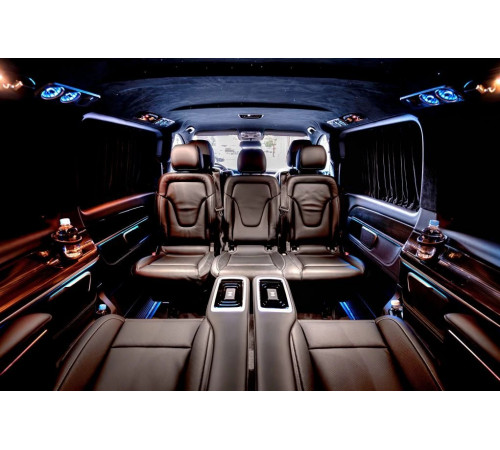 Аренда Mercedes-Benz V-Class с водителем в Москве