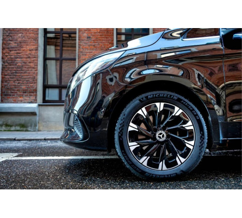 Аренда Mercedes-Benz V-Class с водителем в Москве